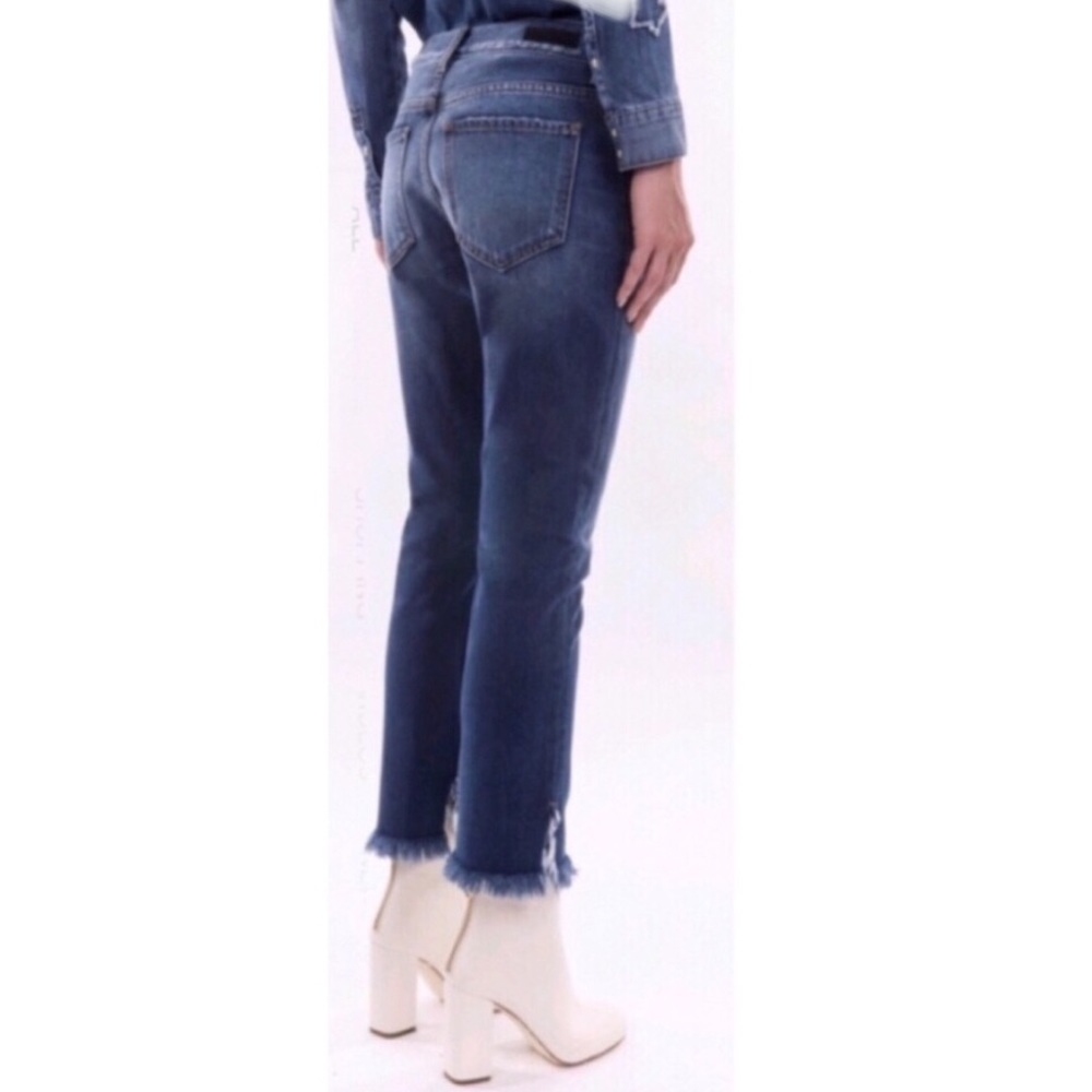 Ei8ht Dreams Frayed Hem Crop Jeans